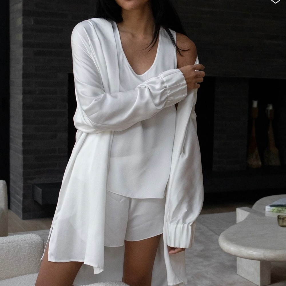 Lunya washable silk robe (worn once)